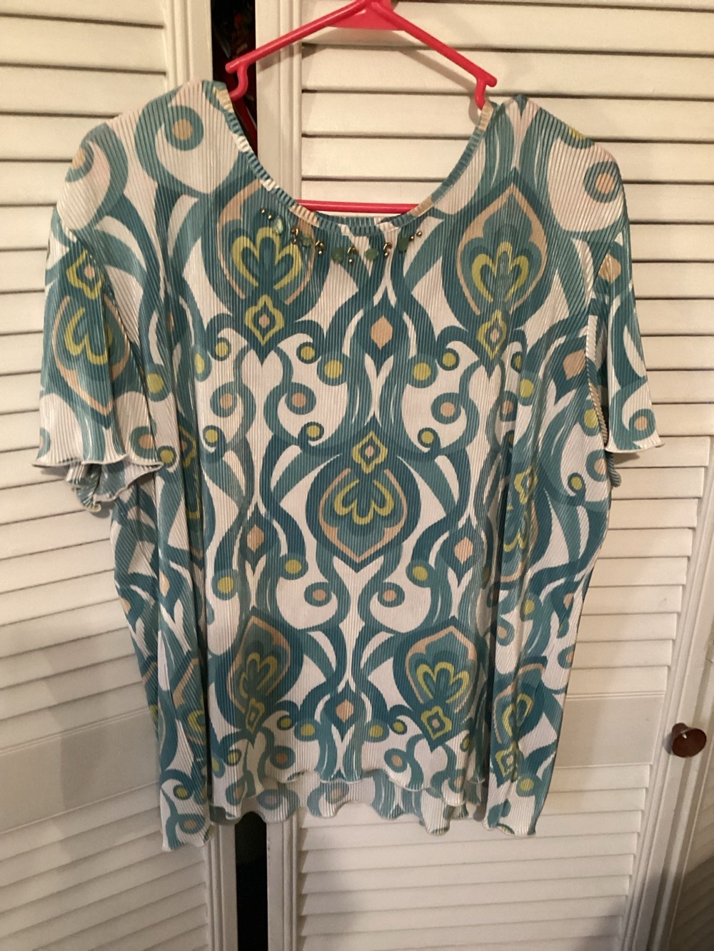 Alfred Dunner ladies top featuring a geometric damask design, size XL,